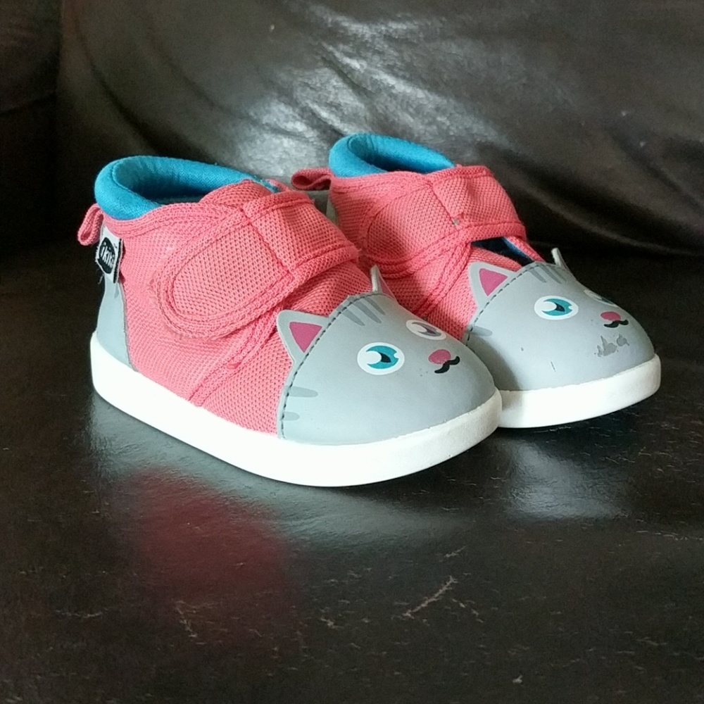 Ikiki cat toddler squeaker shoes